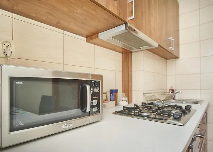 Luna - Center Zbawiciela Marszalkowska Варшава